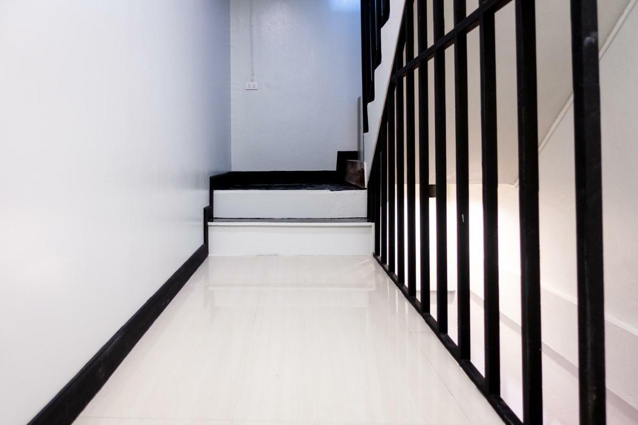 T5 2 Bedrooms/6guests/full Kitchen/1 Min To Bts Apartamento Bangkok